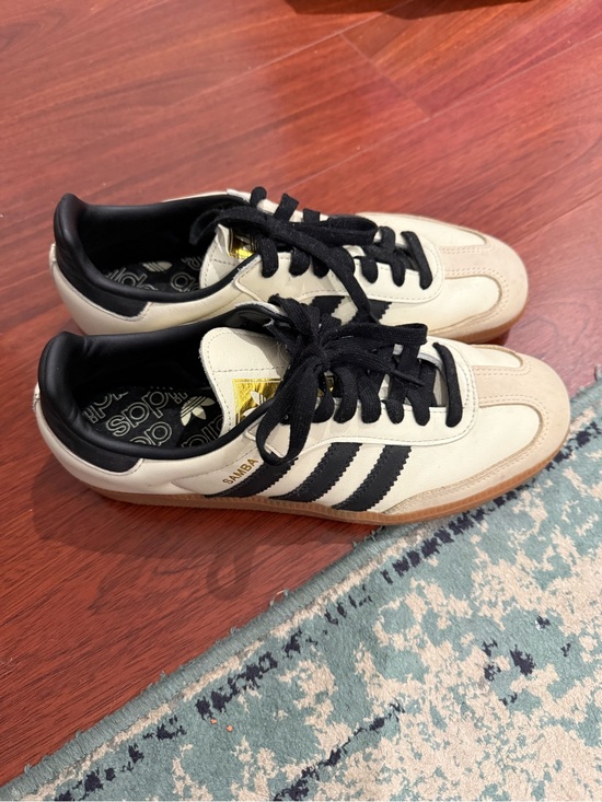 adidas Shoes - Adidas Samba size 8
